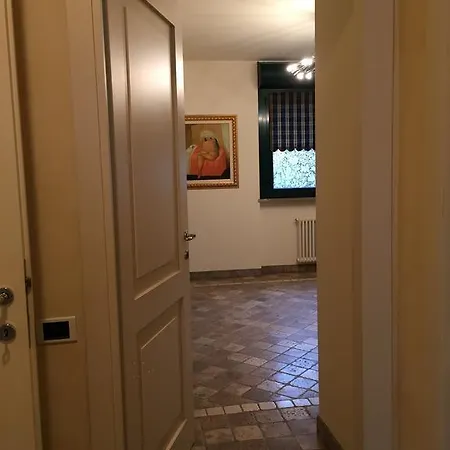 La Casa Di Pina Bed & Breakfast 2*